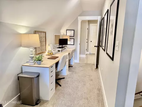 Entry Way - 2098 E Watson Vw, Nesbit, MS 38651 photo 2 of 2