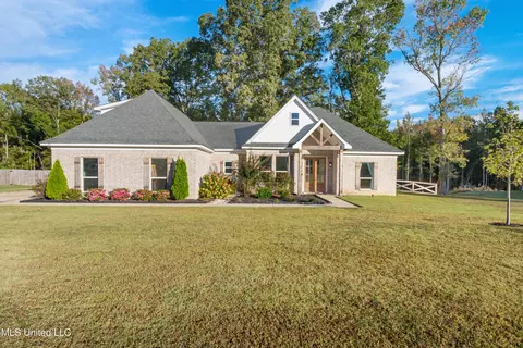 175 Hayward Rd, Byhalia, MS 38611