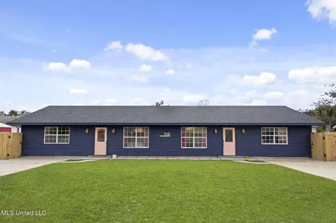 518 Genin St, Bay Saint Louis, MS 39520