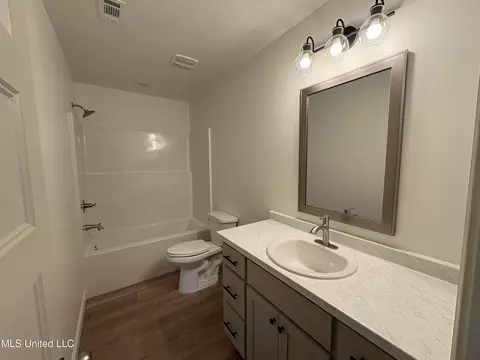 Bath - 118 Albert Davis Rd, Lucedale, MS 39452 photo 3 of 3