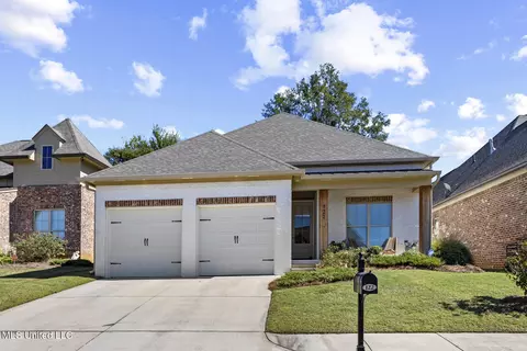 122 Bleu Dr, Ridgeland, MS 39157