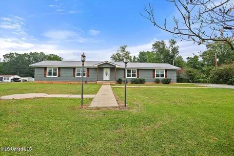1154 Walker Rd, Terry, MS 39170 photo 1
