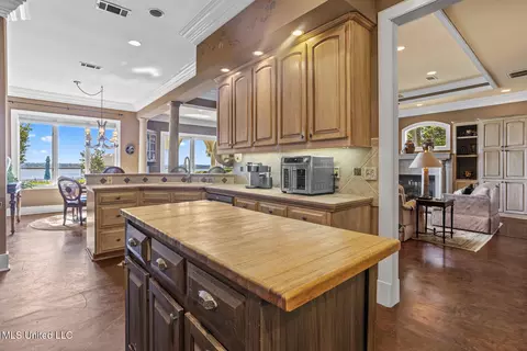 Kitchen - 106 Colony Crown, Brandon, MS 39047 photo 5 of 5