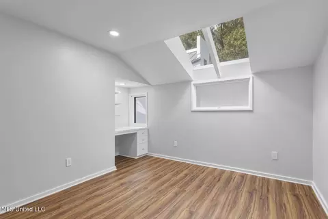 Bedroom - 2426 Eastover Dr, Jackson, MS 39211 photo 2 of 4