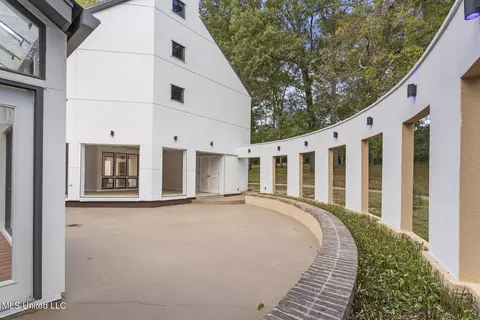 Exterior - 2426 Eastover Dr, Jackson, MS 39211 photo 6 of 12