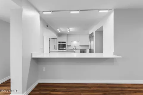 Kitchen - 2426 Eastover Dr, Jackson, MS 39211 photo 1 of 7