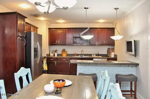 Kitchen - 9808 Briarcliff Dr, Moss Point, MS 39562 photo 3 of 3