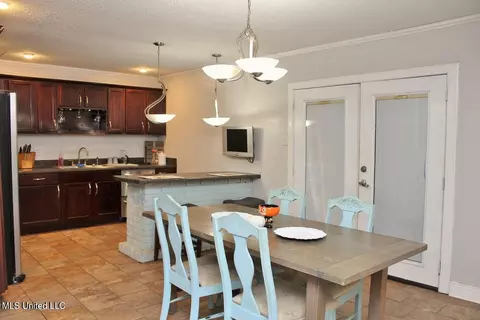 Dining - 9808 Briarcliff Dr, Moss Point, MS 39562 photo 1 of 3