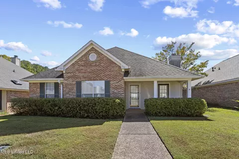 623 Corbett Dr, Pearl, MS 39208