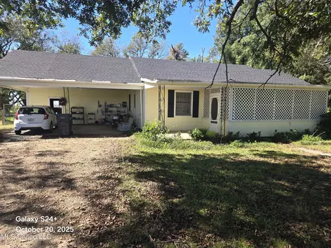 238 Front St, Silver City, MS 39166
