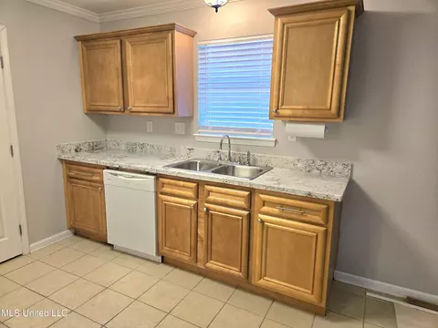 Kitchen - 84144 Lola Dr, Diamondhead, MS 39525 photo 2 of 3