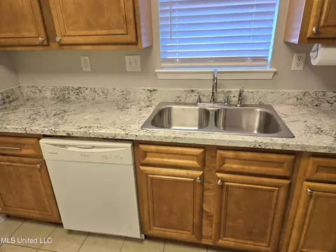 Kitchen - 84144 Lola Dr, Diamondhead, MS 39525 photo 1 of 3