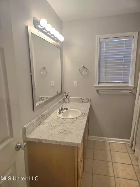 Bath - 84144 Lola Dr, Diamondhead, MS 39525 photo 1 of 5