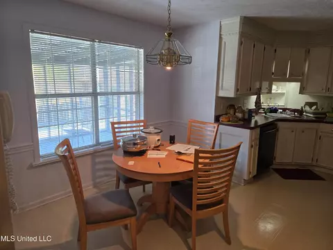 Dining - 3208 Ryan Cv, Byram, MS 39272 photo 1 of 1