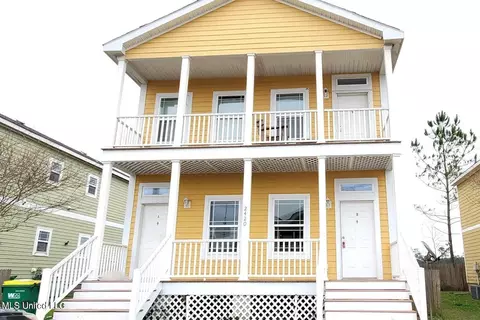 2420 Gladiolus St, Ocean Springs, MS 39564