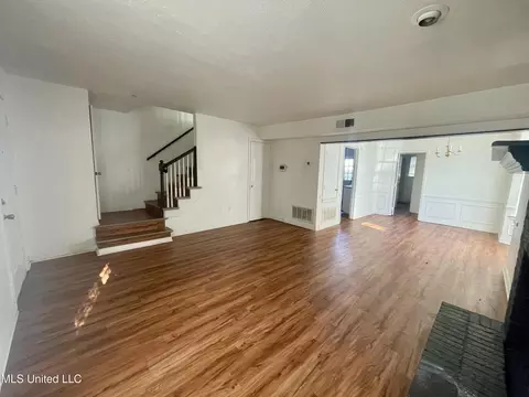 Living - 1201-1202 Jamestown Way, Jackson, MS 39211 photo 3 of 3