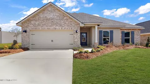 527 Vista Pointe Dr, Pearl, MS 39208
