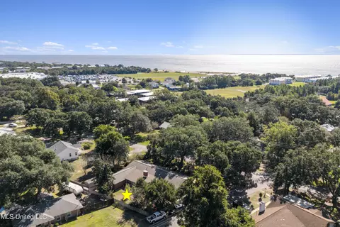 View/Area - 1509 E Second St, Pass Christian, MS 39571 photo 2 of 5