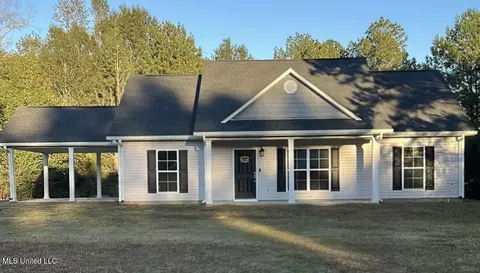 32 White-rogers Rd, Prentiss, MS 39474