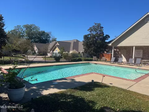 Exterior - 720 Independence Blvd, Flowood, MS 39232 photo 3 of 4