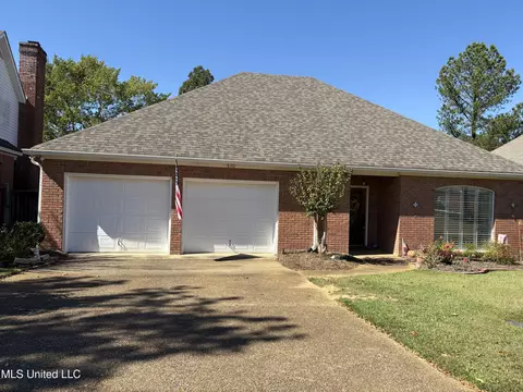 570 Springlake Dr, Pearl, MS 39208