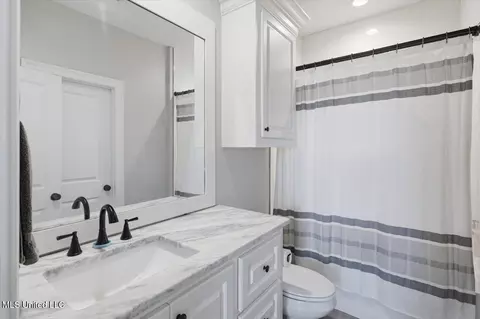 Bath - 342 Royal Pond Cir, Flowood, MS 39232 photo 4 of 4