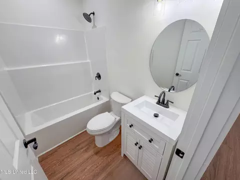 Bath - 533 Hudson Rd, Sardis, MS 38666 photo 15 of 18