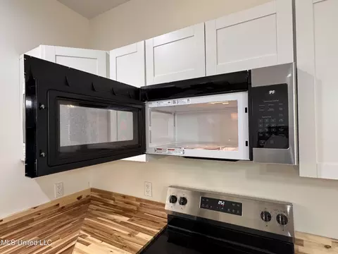 Kitchen - 533 Hudson Rd, Sardis, MS 38666 photo 12 of 17