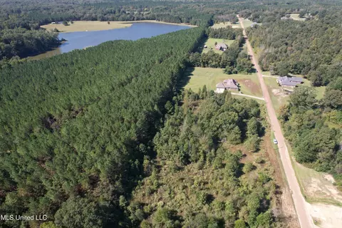 Dresden Place, Raymond, MS 39154 photo 4