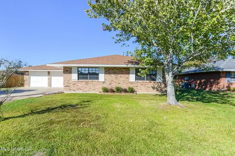 5043 Mitchell Rd, Long Beach, MS 39560