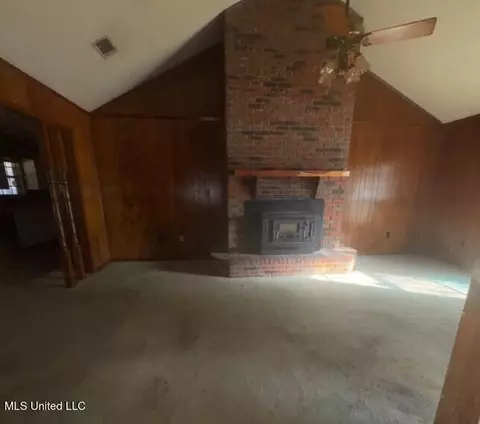 4775 Old Lake Rd, Jackson, MS 39212 photo 2