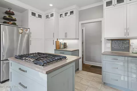 Kitchen - 1711 Poplar Blvd, Jackson, MS 39202 photo 7 of 7