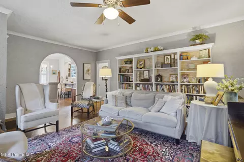 Living - 1711 Poplar Blvd, Jackson, MS 39202 photo 3 of 3