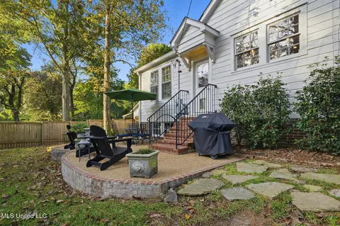 Exterior - 1711 Poplar Blvd, Jackson, MS 39202 photo 6 of 9