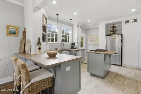 Kitchen - 1711 Poplar Blvd, Jackson, MS 39202 photo 1 of 7
