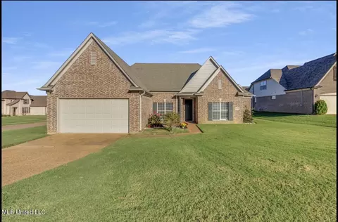 8754 Lezlarkin Ln, Olive Branch, MS 38654