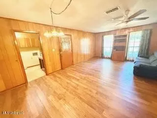 1029 Loom St, Wesson, MS 39191 photo 4