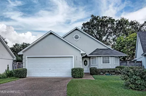 212 N Shadow Lake Dr, Clinton, MS 39056