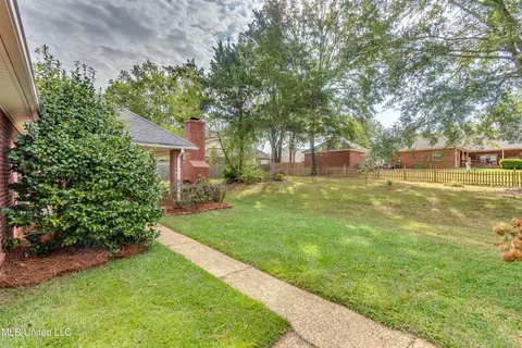 Exterior - 103 Copperridge Dr, Brandon, MS 39042 photo 8 of 10