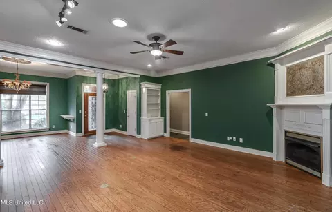Living - 103 Copperridge Dr, Brandon, MS 39042 photo 6 of 7