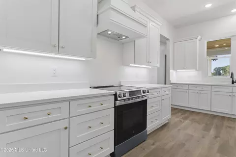 Kitchen - 4180 Longleaf Pl, Saucier, MS 39574 photo 3 of 5