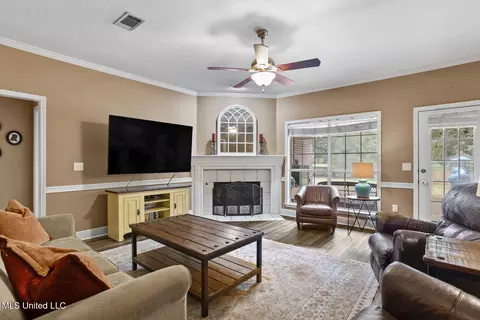Living - 3003 Stonehendge Dr, Brandon, MS 39042 photo 1 of 2