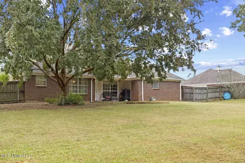 Exterior - 3003 Stonehendge Dr, Brandon, MS 39042 photo 6 of 6