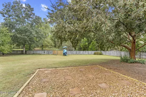 Exterior - 3003 Stonehendge Dr, Brandon, MS 39042 photo 3 of 6