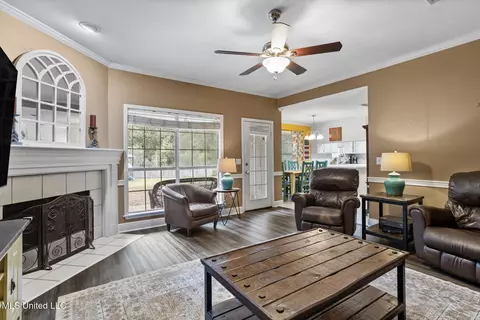 Living - 3003 Stonehendge Dr, Brandon, MS 39042 photo 2 of 2