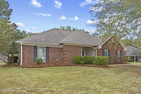 Exterior - 3003 Stonehendge Dr, Brandon, MS 39042 photo 2 of 6