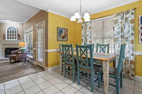 Dining - 3003 Stonehendge Dr, Brandon, MS 39042 photo 2 of 2