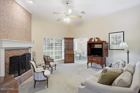 123 Chestnut Dr, Brandon, MS 39047 photo 5