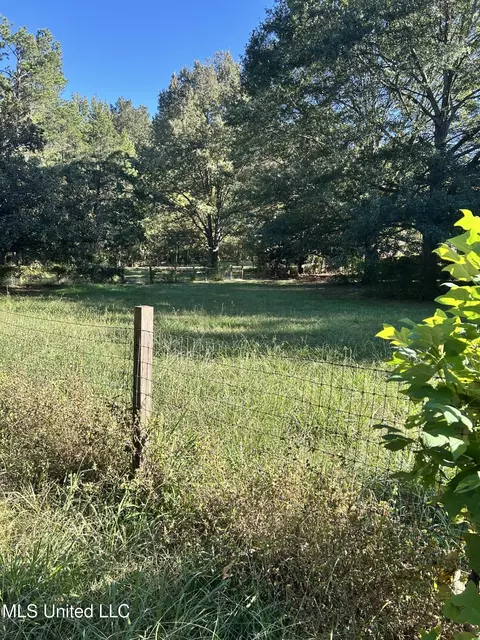 3399 Swinnea Rd, Southaven, MS 38672