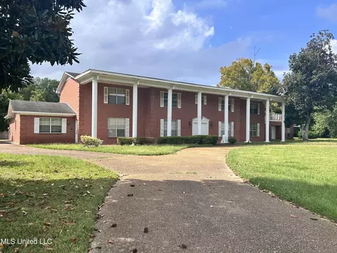 1101 Hallmark Dr, Jackson, MS 39206 photo 1